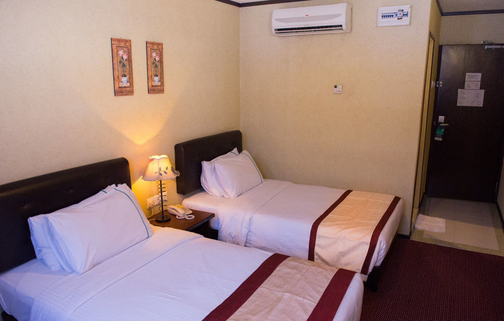 Hotel Vistaria Johor Bahru Luaran gambar