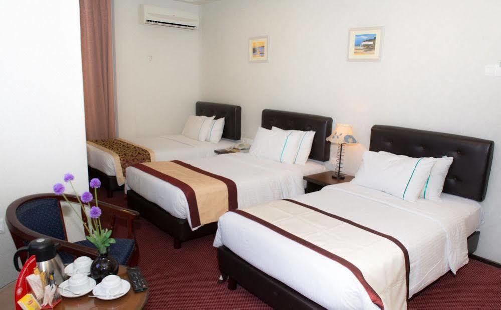 Hotel Vistaria Johor Bahru Luaran gambar