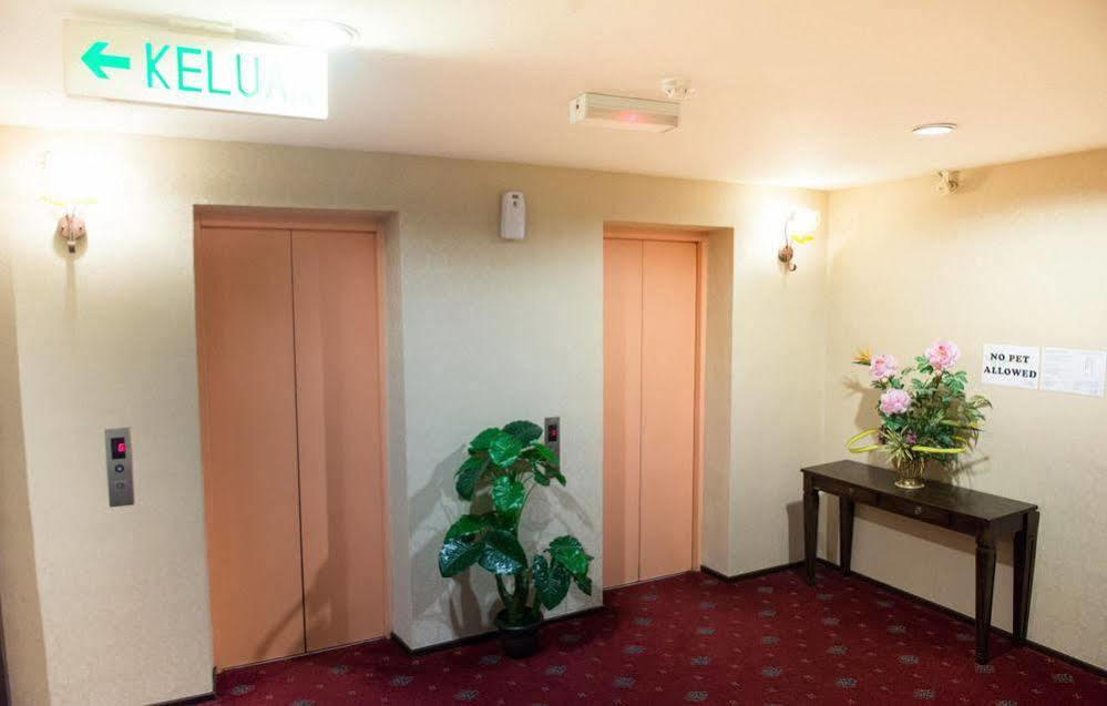 Hotel Vistaria Johor Bahru Luaran gambar